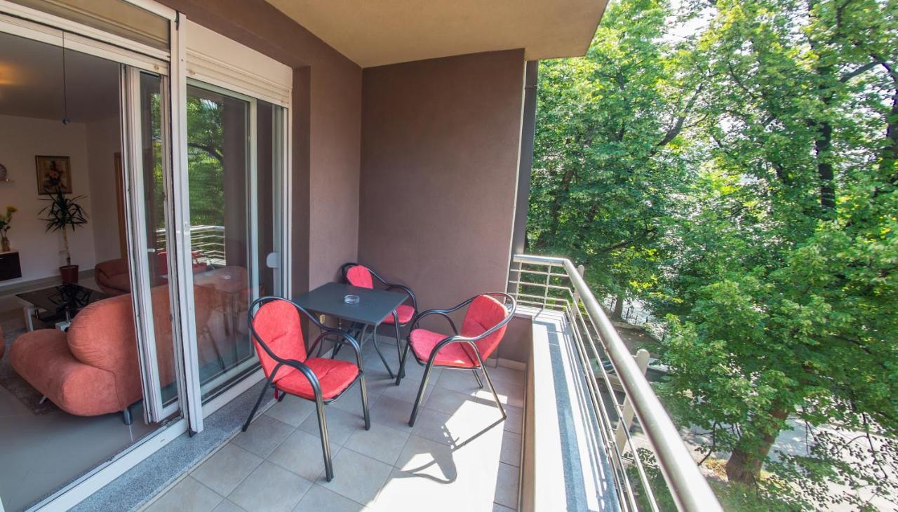 Apartment Enjoy Free Private Parking Mostar Exterior photo